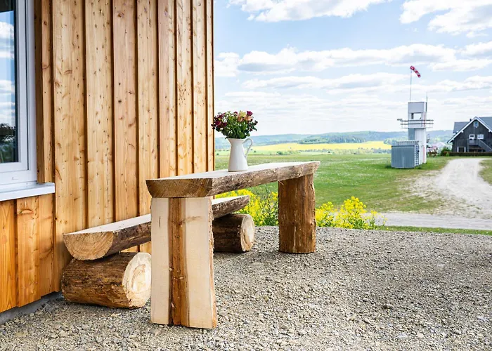 Am Flugplatz, Umgeben Von * Kuhndorf